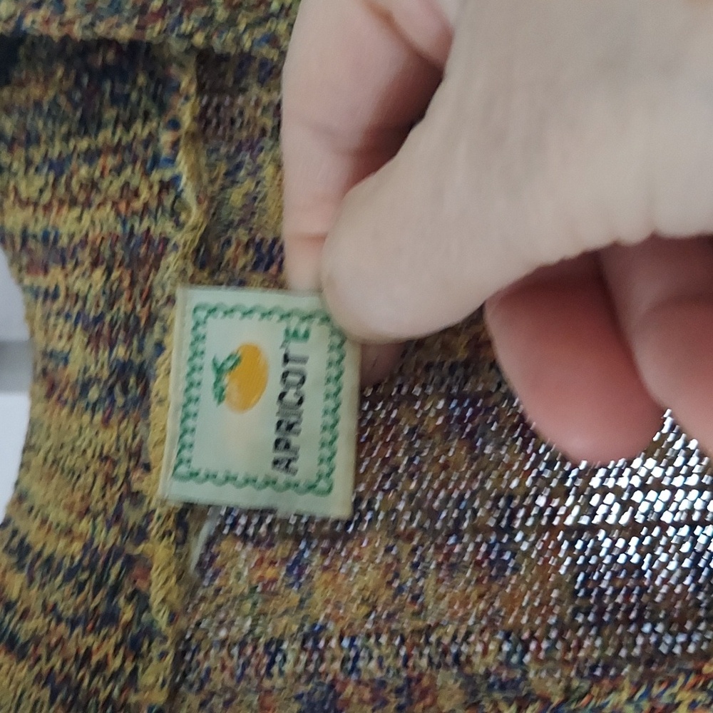Beautiful Multicolor Sweater - Picture 2 of 9